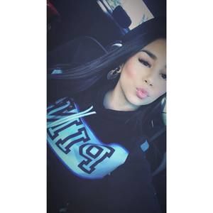 Meet your Posher, Eva